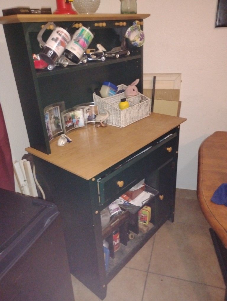 Hutch And Kitchen Table