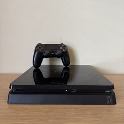 Sony PS4 Final Fantasy XV 15 Luna Limited Edition Console