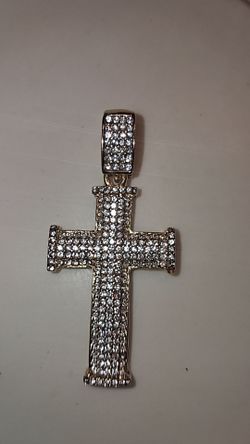 diamond cross pendant
