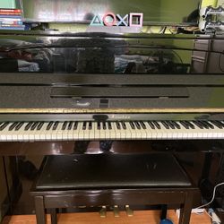 Fountain brand Piano
