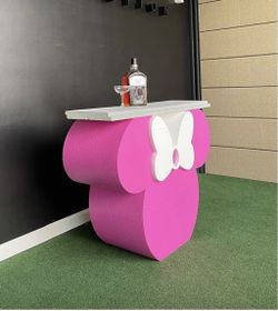 Minnie Mouse Themed Table