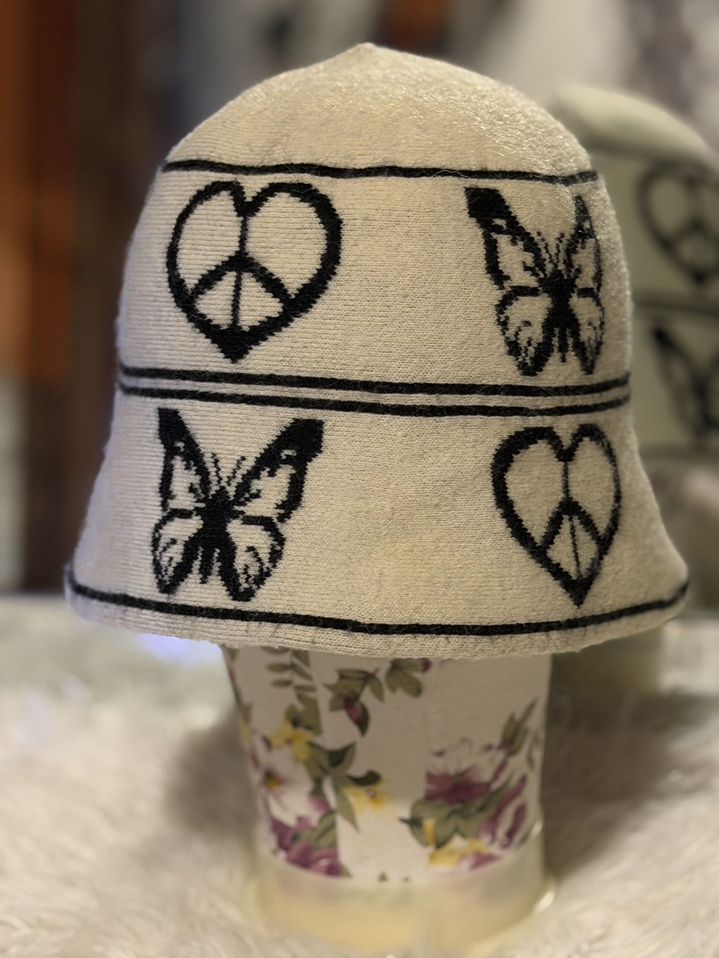 Women's semi-reversible rare beanie bucket combo hat