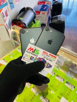 IPHONE 7 32GB UNLOCKED