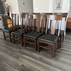 Eight beautiful Dining Room Chairs