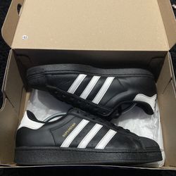 Adidas Superstars 
