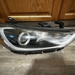 HYUNDAI ELANTRA 2017-2018 Headlights 