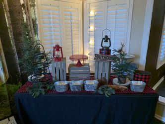 Outdoor Forest cake table decorations