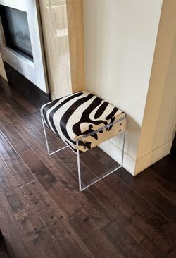 Set of 2 Zebra side chairs from John Alexander