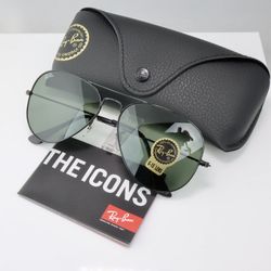 Ray Ban Classic Aviator Sunglasses in Black with Green Lens