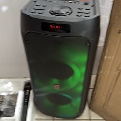 New Portable Speaker JYJ-T8 with 2 Microphones and Remote