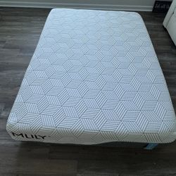 Full Size Memory Foam Mattress 