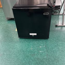 Whynter Mini Refrigerator 