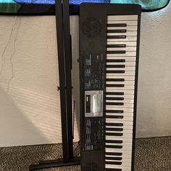 Electric Piano With Stand 