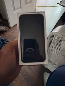 Apple iPhone in Box Black