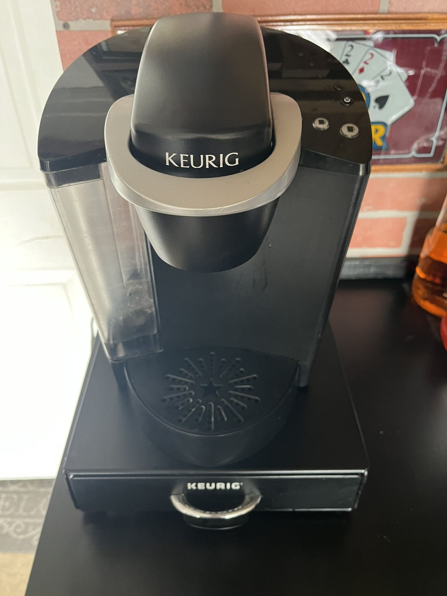 Keurig Coffee Machine (k-cup’s)