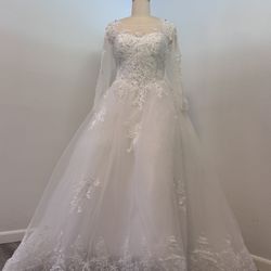 Brand new Ethereal Blossom Lace Long-Sleeve Wedding Gown