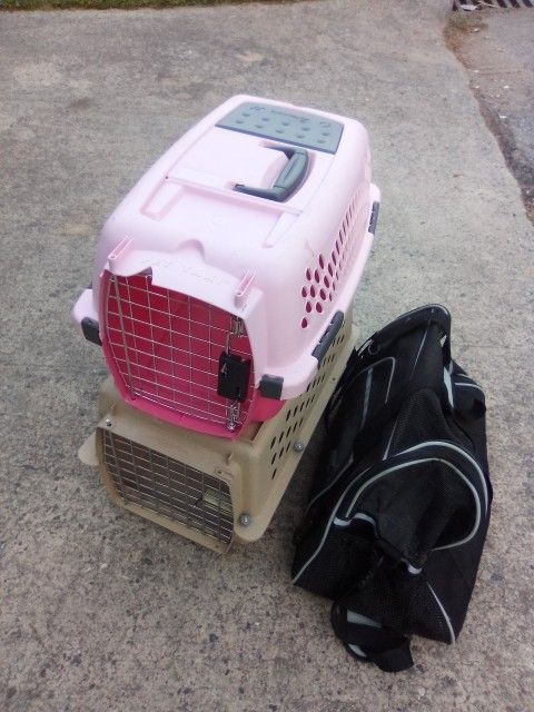 Small Dog Kennels 10.00 Each