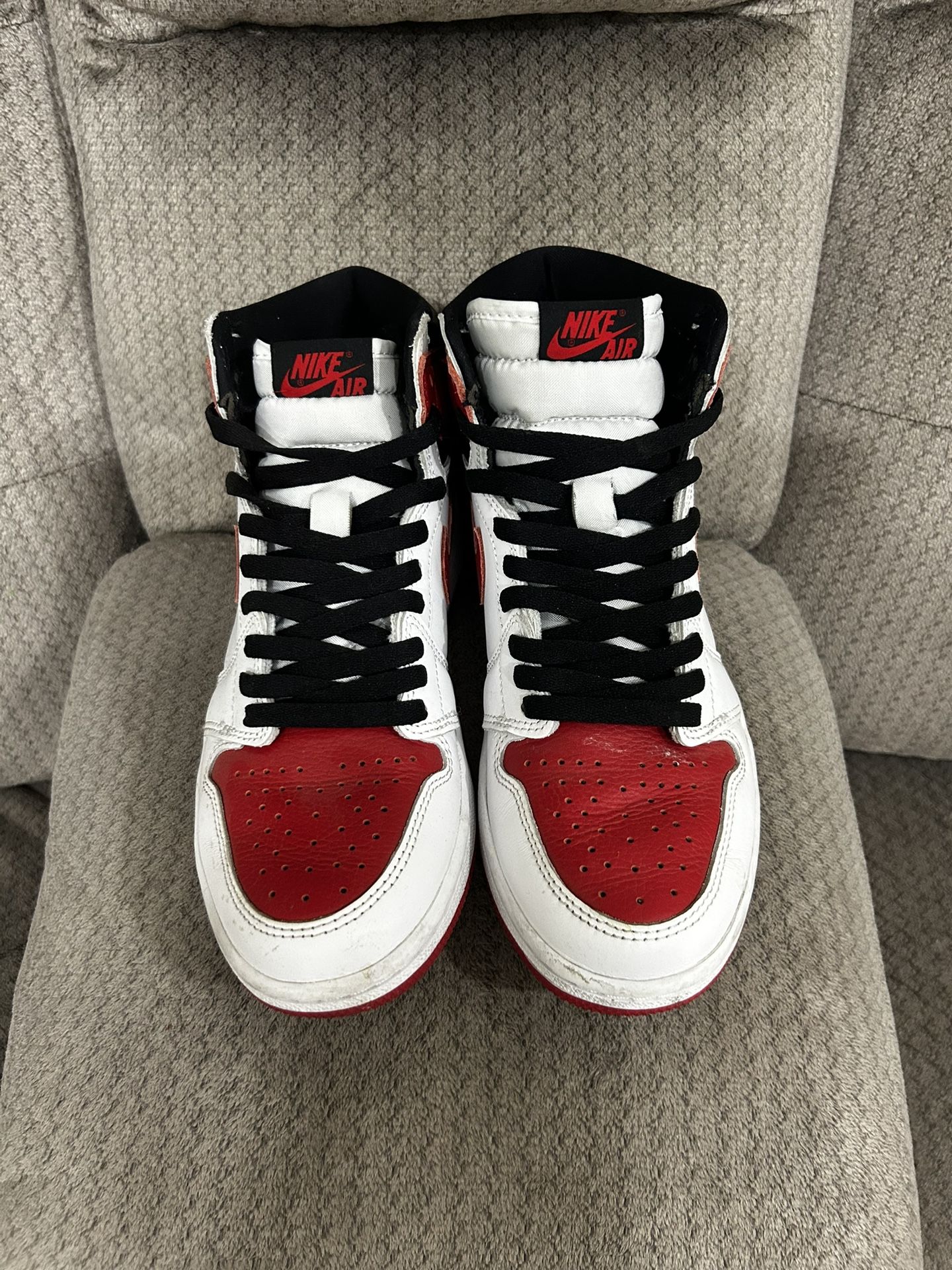 Air Jordan 1 Retro High “Heritage” M-7.5 W-9
