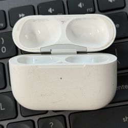 Apple AirPods Pro 2nd Gen Charging Case Replacement Lightning A2190