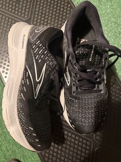 Women’s brooks size 71/2