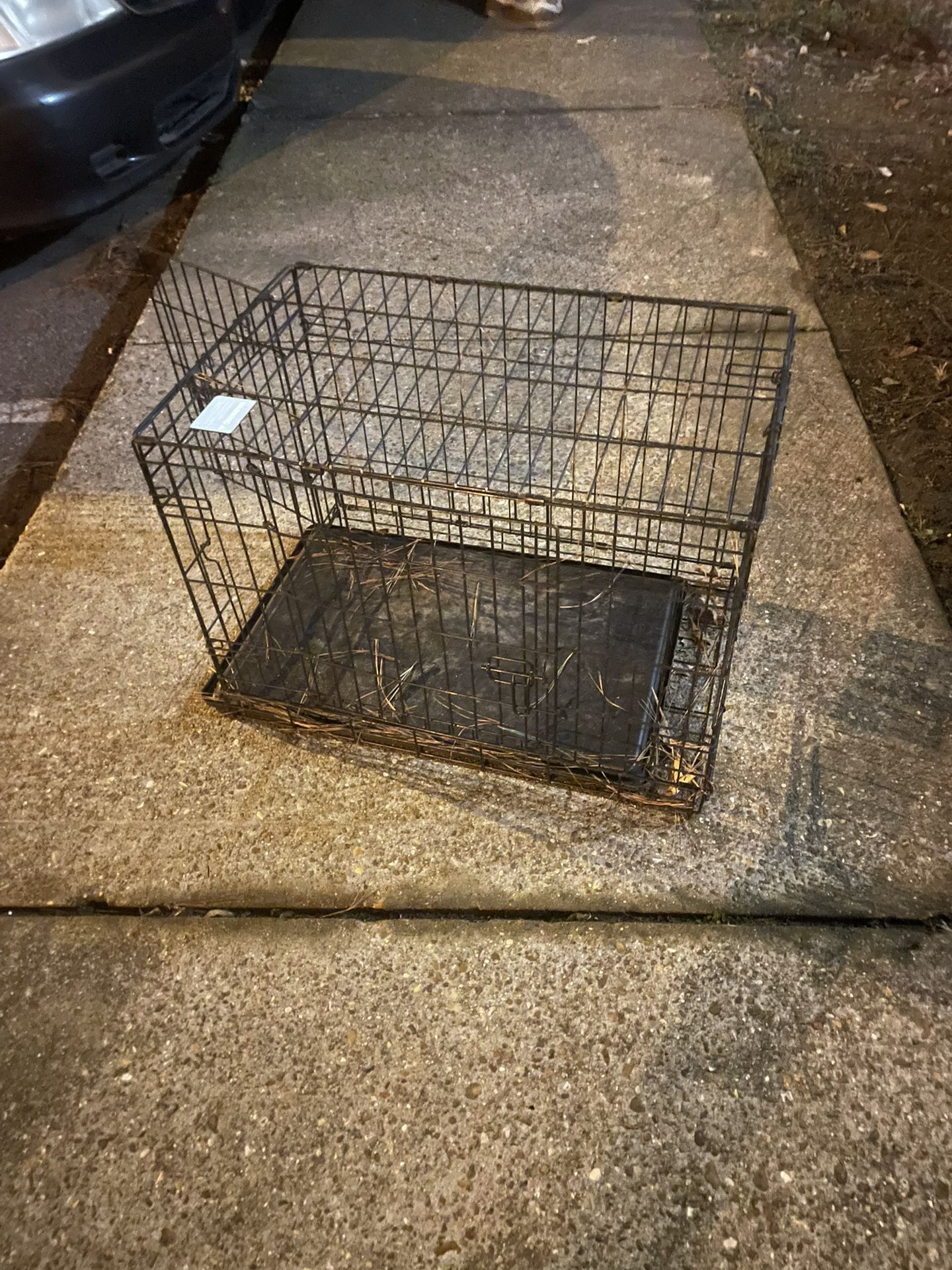 Metal Dog Cage With Bottom Tray