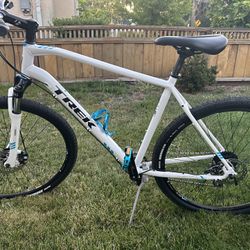 SUPER CLEAN! LIKE NEW! TREK DUAL SPORT 8.3 HYBRID BIKE DISC BRAKES
