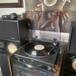 Turntable RCA Lab-1200. Mint Condition, With Box! 99$