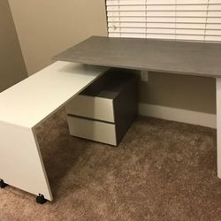 L-Shaped Desk (Grey and White)