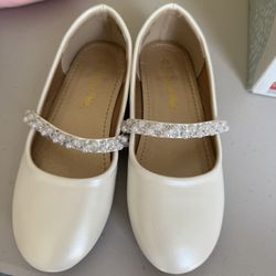 Flat Shoes For Girls