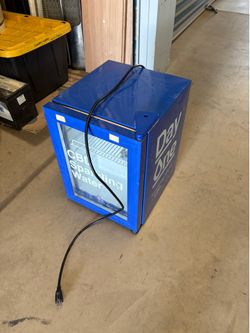 Mini refrigerator