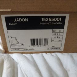 Woman's Dr Martens Size 8 Jadon Max Platform Boots