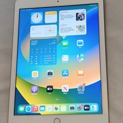 NICE GOLD APPLE iPad 5 32GB WIFI iOS16 $120