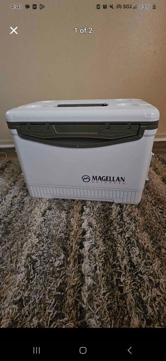30 Qt WHITE MAGELLAN COOLER