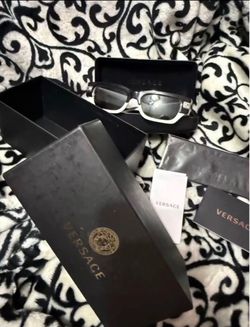 Versace #Love4464 sunglasses (little flexible).