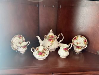 Royal Albert Old Country Roses Tea Set