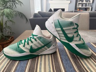 Nike sz 11.5 women’s Basketball Sneakers White and Green
