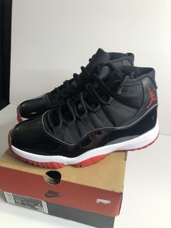 Nike air Jordan 11 bred size 10 barely worn