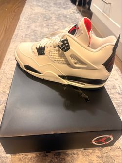 Jordan 4s