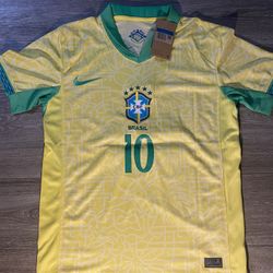 Name jr 24/25 Brazil copa America size M