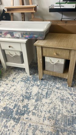 2 night stand/cabinet/dreawer/ bedroom side table