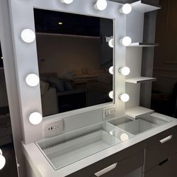 Makeup Vanity Desk w/ LED Mirror Lights + 6 Drawers — NEW