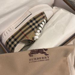 Burberry Shoes