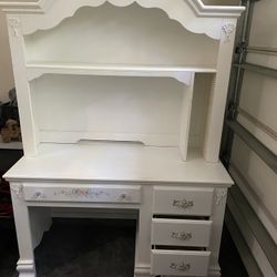 Desk/Hutch