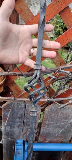 Ornimental iron rods 1/2inch x 28 inch Have 30