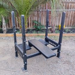 Titan Fitness Competition Bench Press 