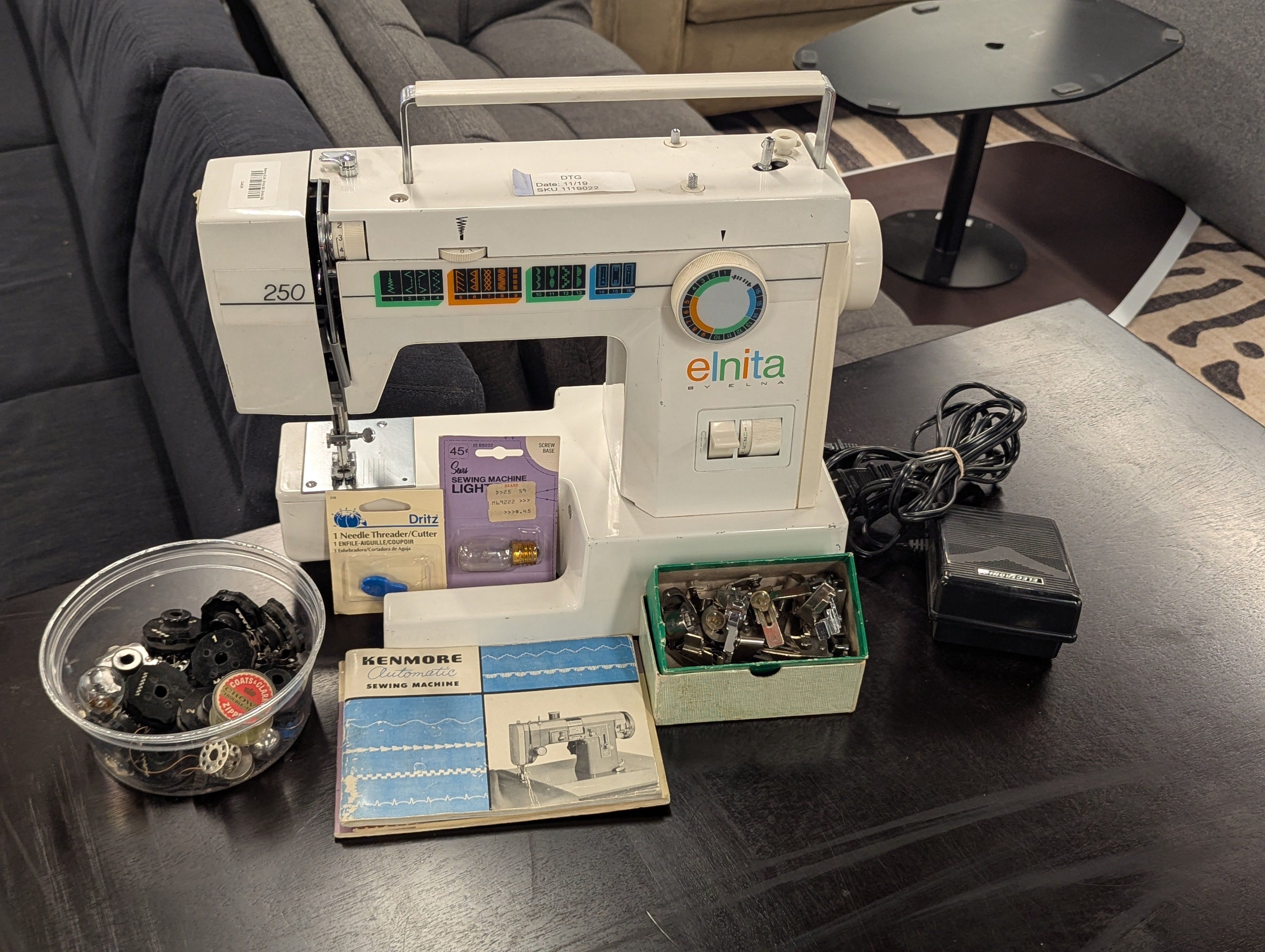 Elna Sewing Machine Elnita 250