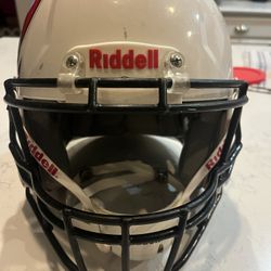 Riddell Speed Youth Small Football Helmet-2020. Used 1 Season W/facemask