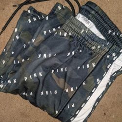 Victoria's Secret PINK Size medium Camo Pants In Good Condition 