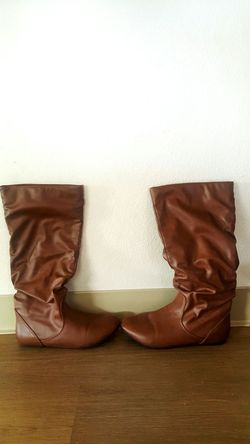 Womens Brown boots size 8