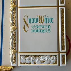 Snow White Disney Replica Book 